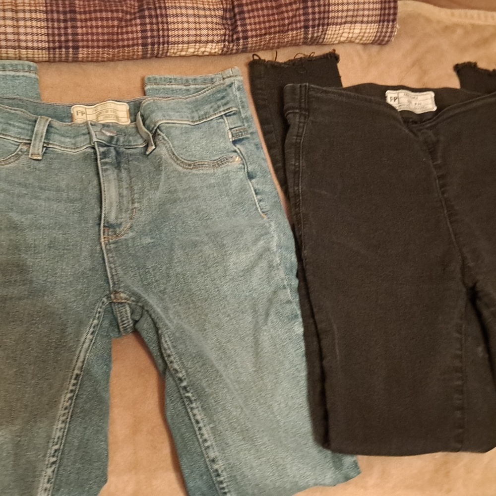 2 pr Free People jeans sz 24 & 25s